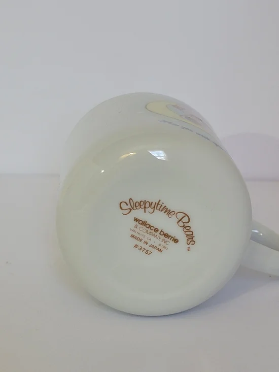 SLEEP TIME Bear Wallace Berrie on Moon Ceramic Mug - Pastel Yellow & Light Blue - Picture 3 of 5